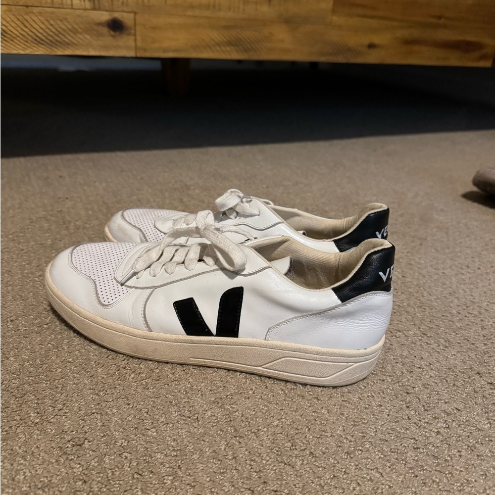 Women’s Veja Sneakers